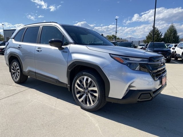 2025 Subaru FORESTER Touring Hybrid