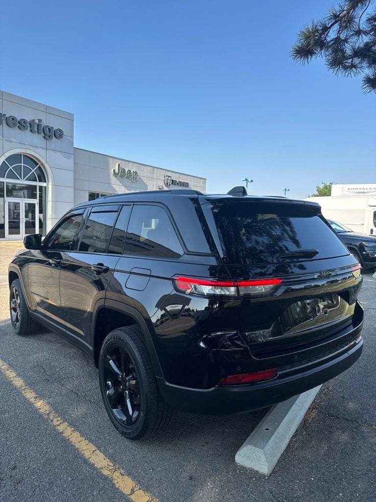 2022 Jeep Grand Cherokee Altitude 4x4