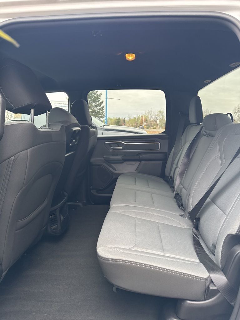 2022 RAM 1500 Big Horn Crew Cab 4x4 5'7' Box