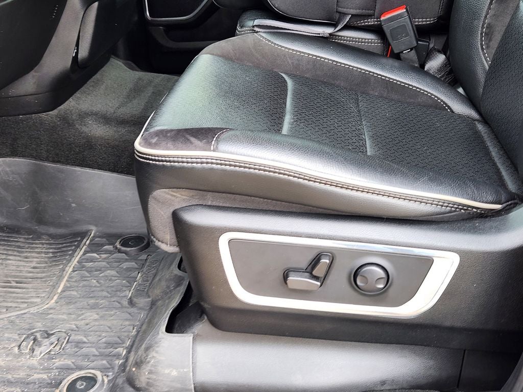 2023 RAM 1500 Laramie Crew Cab 4x4 5'7' Box