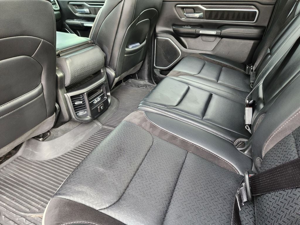 2023 RAM 1500 Laramie Crew Cab 4x4 5'7' Box