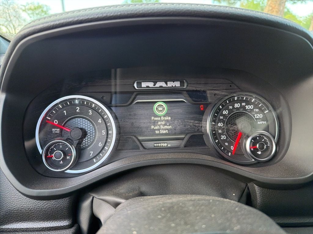 2026 RAM 1500 Laramie Crew Cab 4x4 5'7' Box