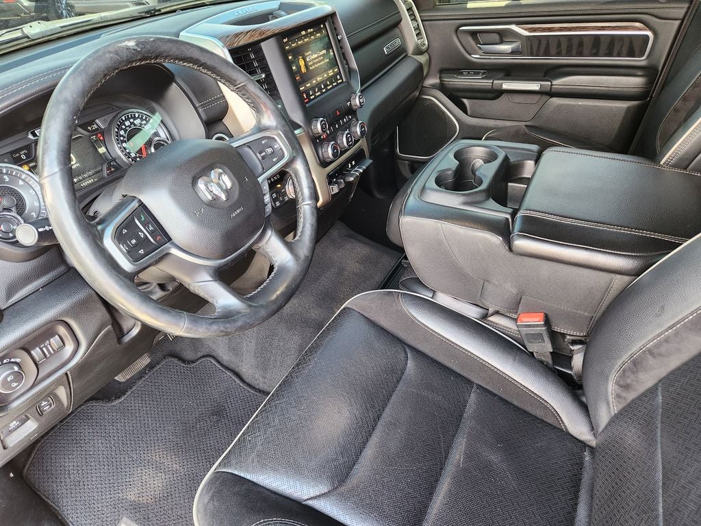 2019 RAM 1500 Laramie Crew Cab 4x4 5'7' Box