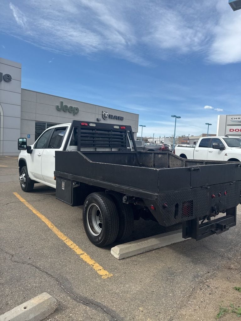 2022 Chevrolet Silverado 3500HD Chassis LT