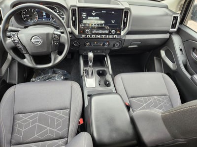 2025 Nissan Frontier SV
