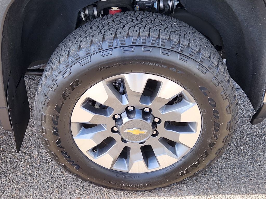 2025 Chevrolet Silverado 2500HD 4WD Crew Cab Standard Bed LT