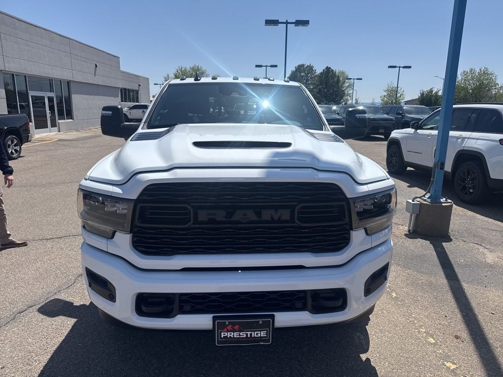 2024 RAM 3500 Limited Crew Cab 4x4 8' Box