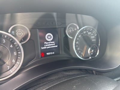 2022 RAM 2500 Tradesman Crew Cab 4x4 8' Box