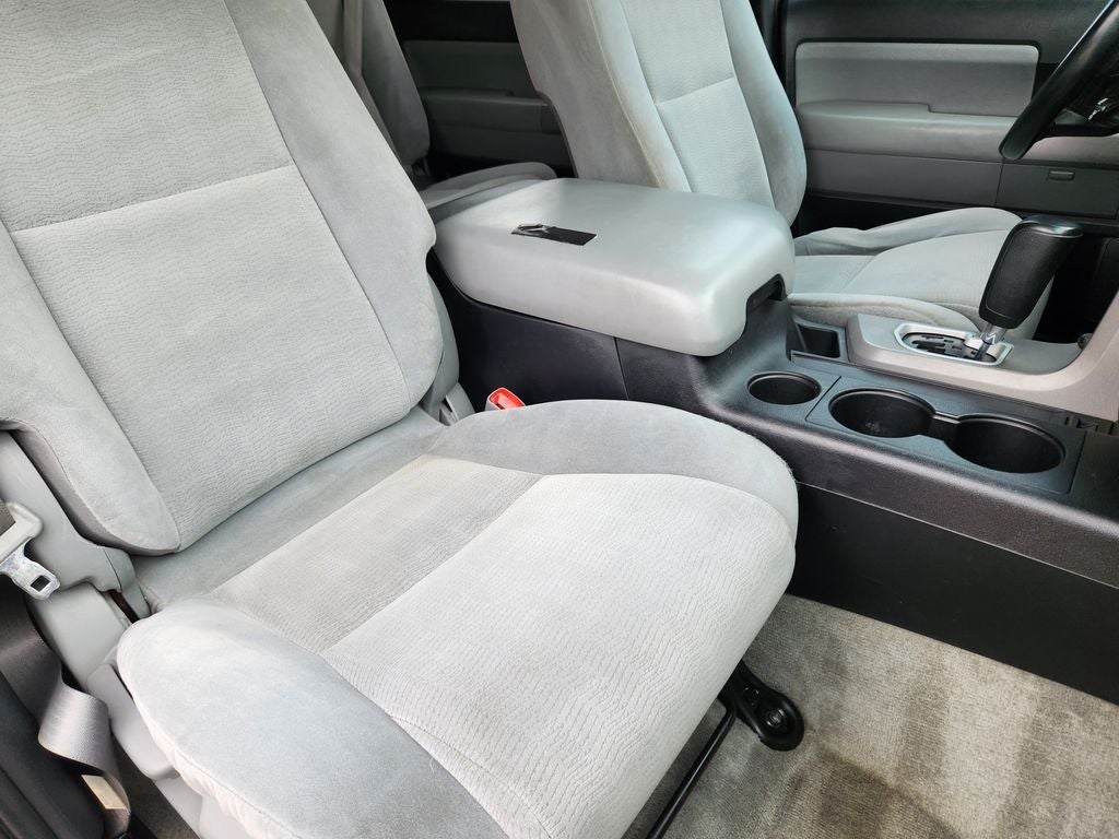 2011 Toyota Sequoia SR5 5.7L