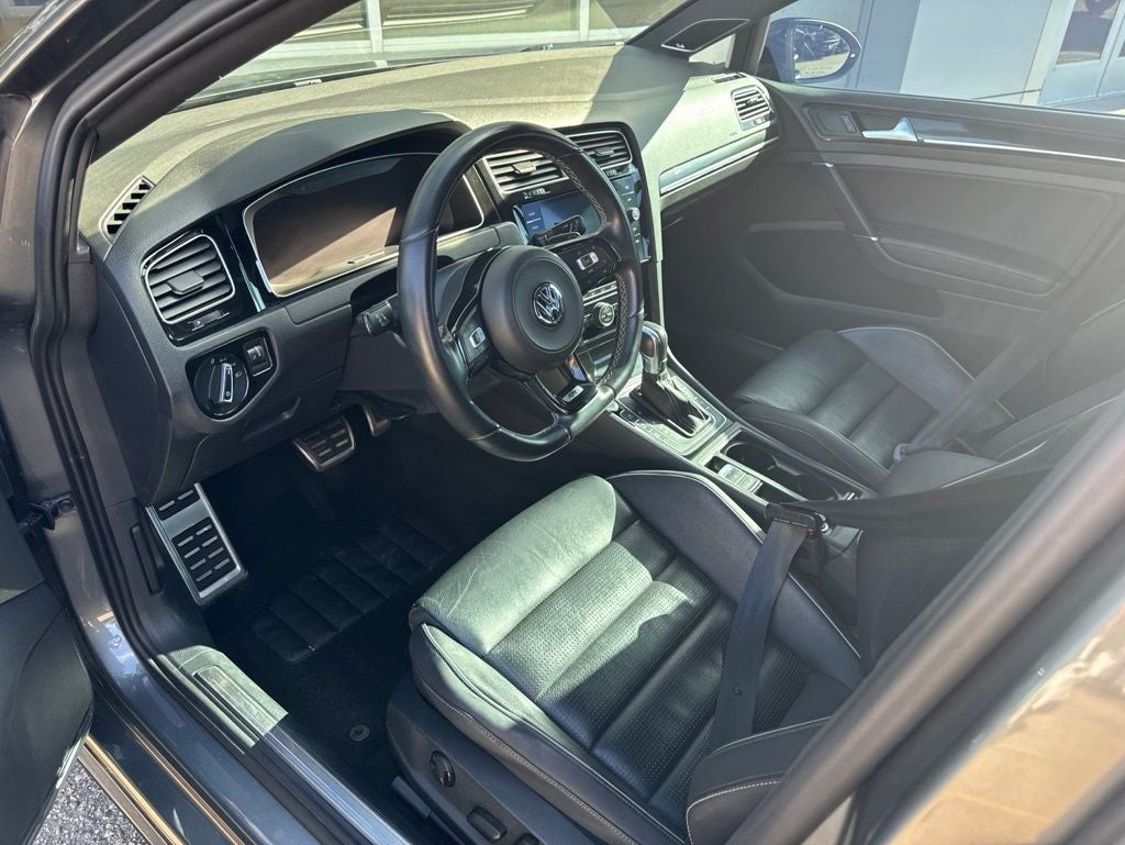 2019 Volkswagen Golf R 2.0T w/DCC & Navigation