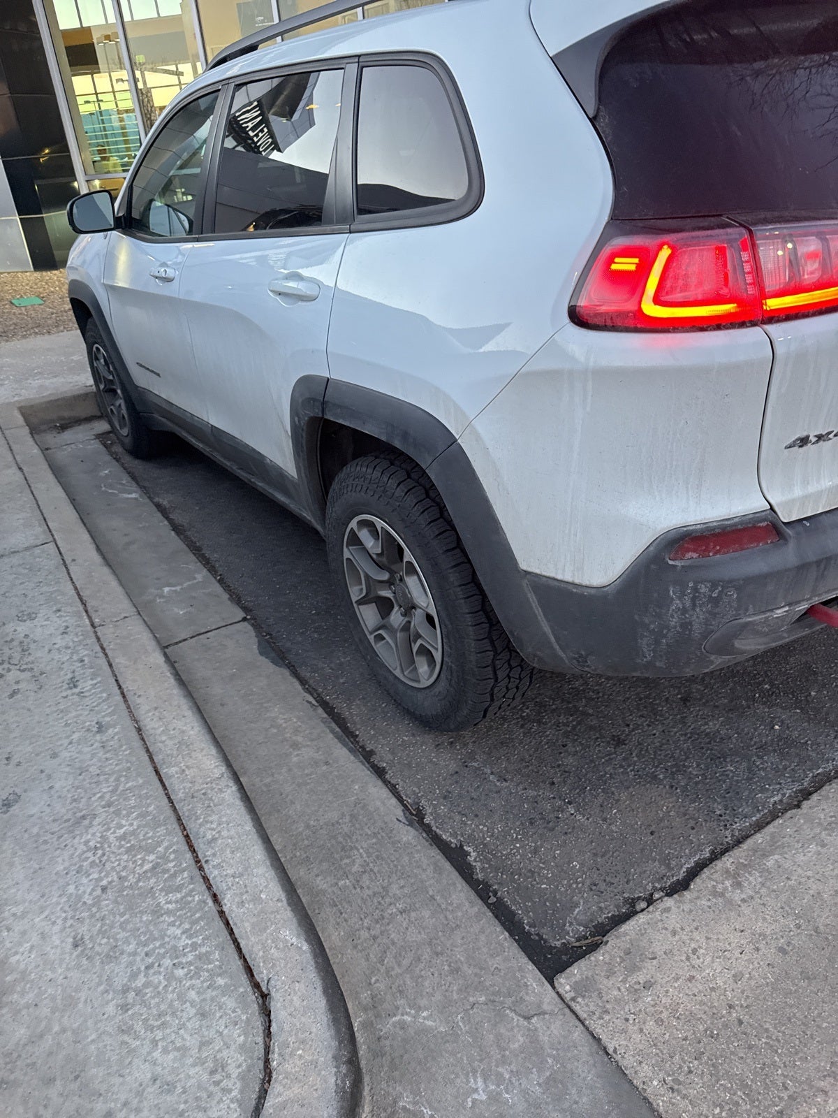 2020 Jeep Cherokee Trailhawk