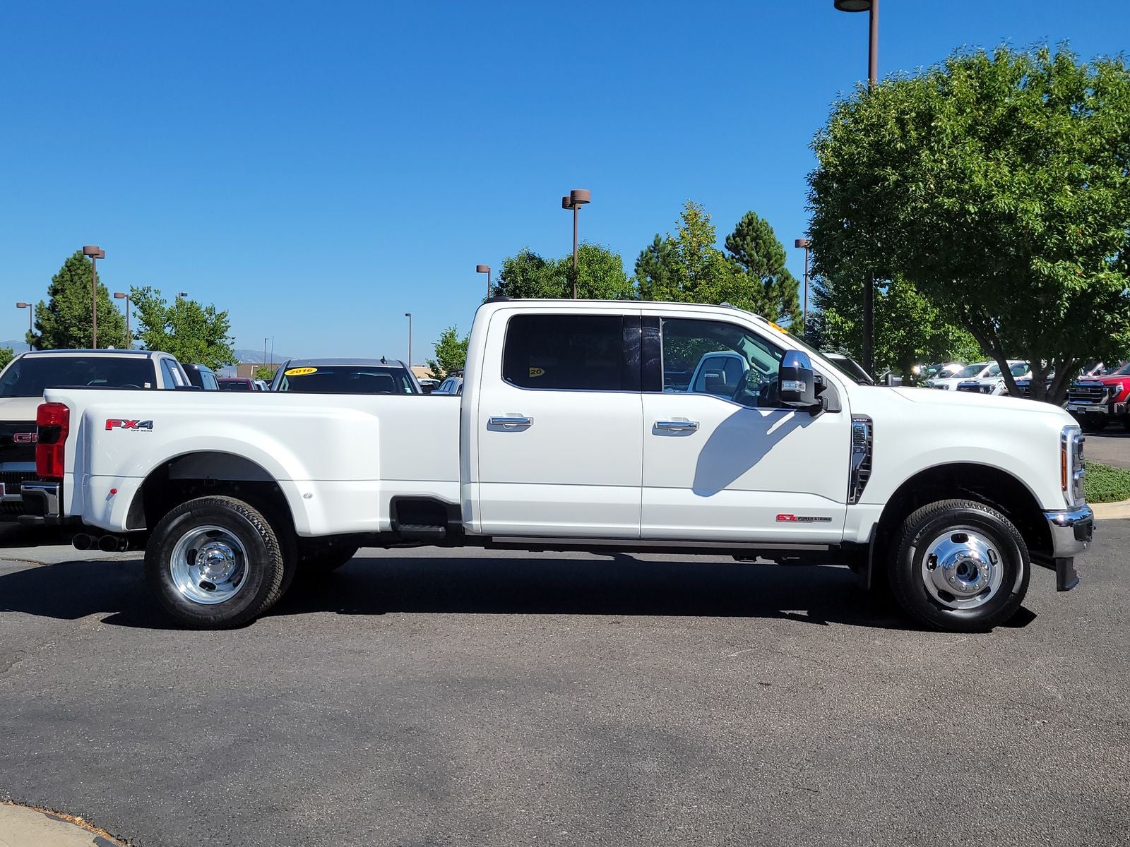 2025 Ford F-350SD Lariat DRW