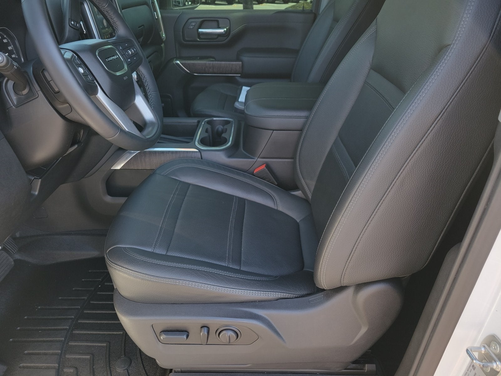 2023 GMC Sierra 2500HD Denali