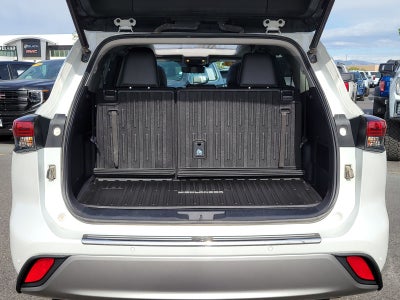 2023 Toyota Highlander Platinum