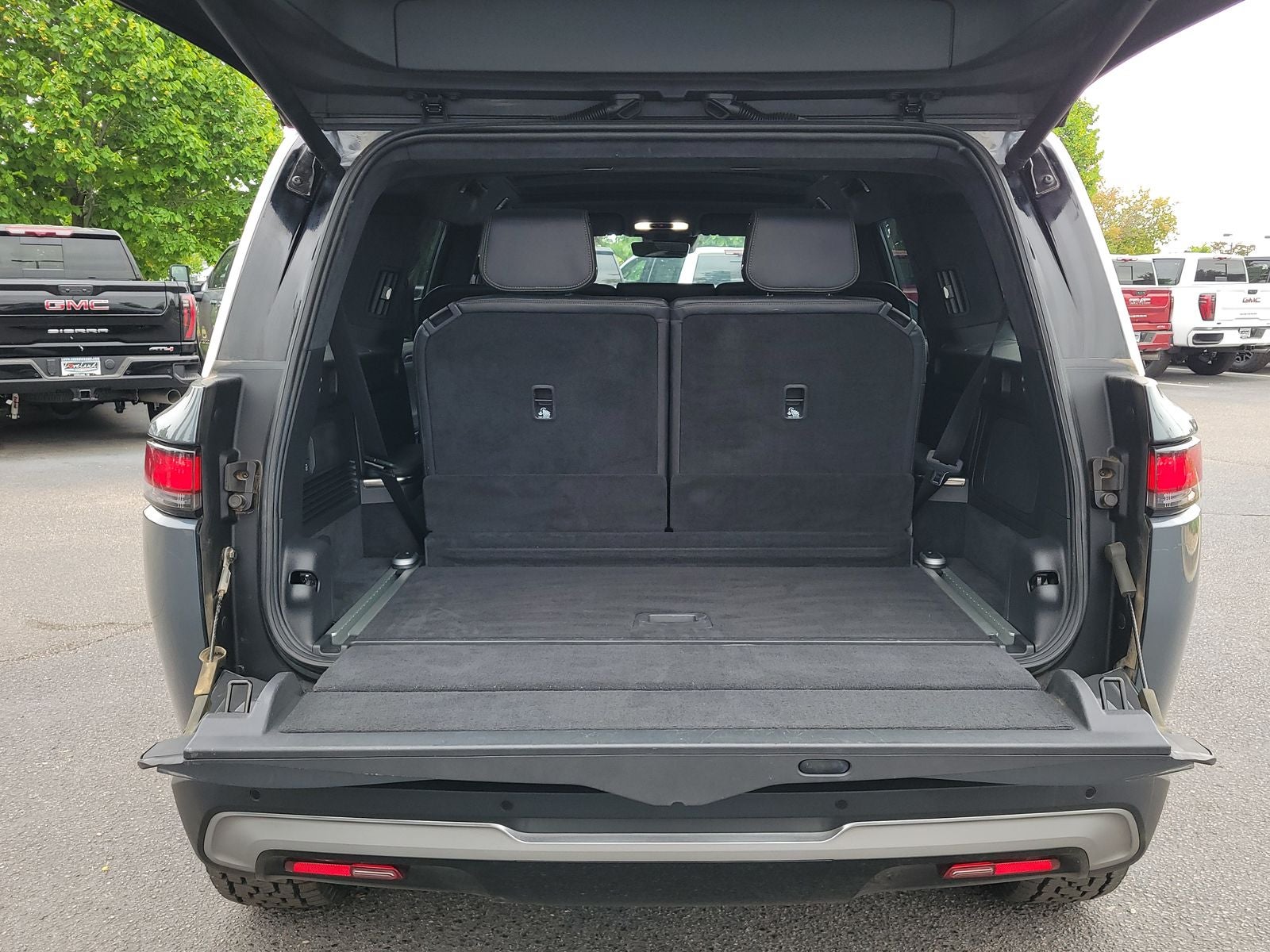 2024 Rivian R1S Adventure