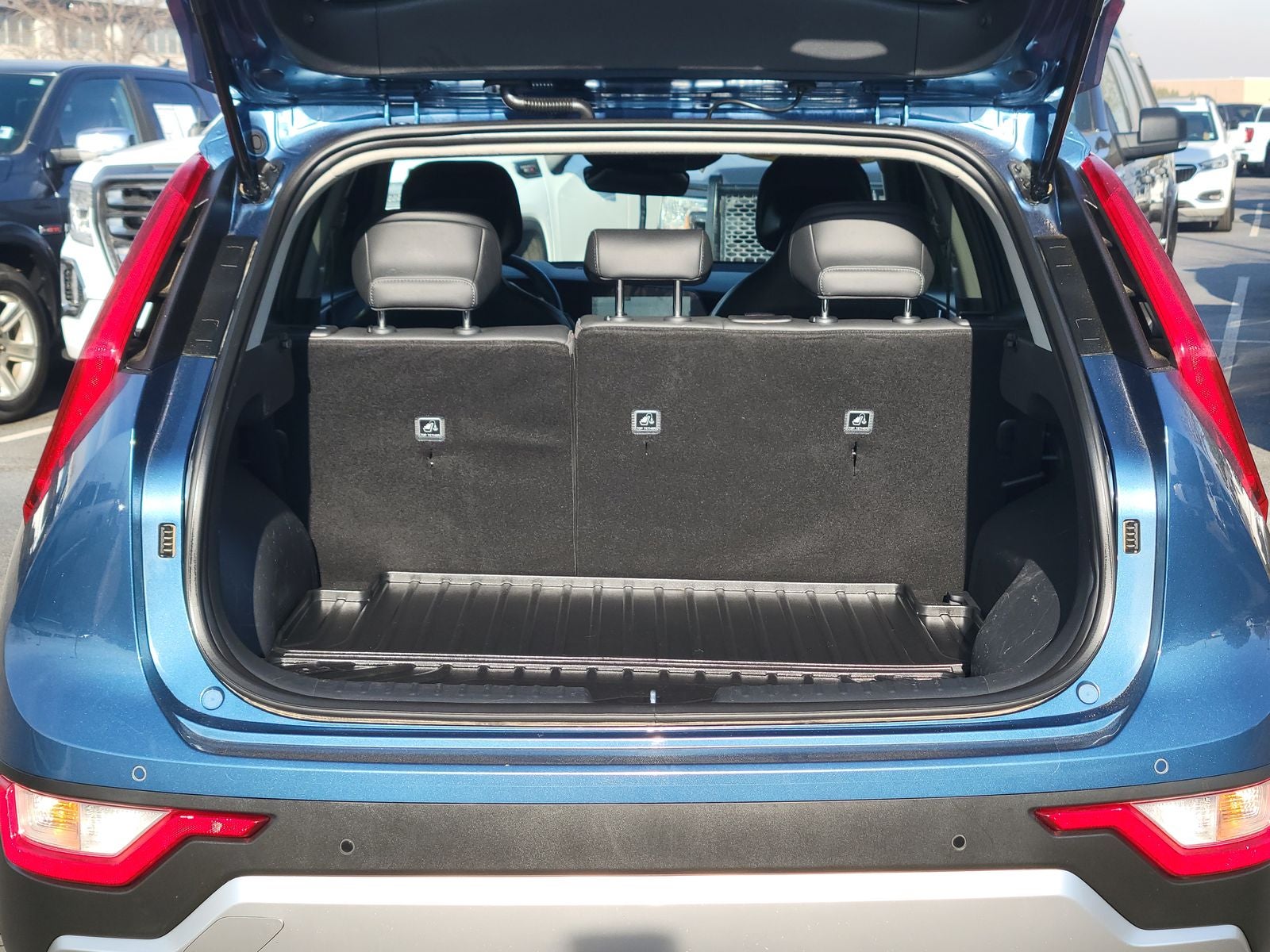 2023 Kia Niro Plug-In Hybrid EX