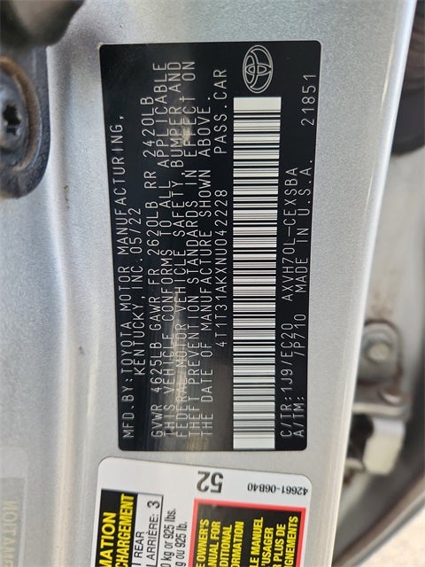 2022 Toyota Camry Hybrid SE