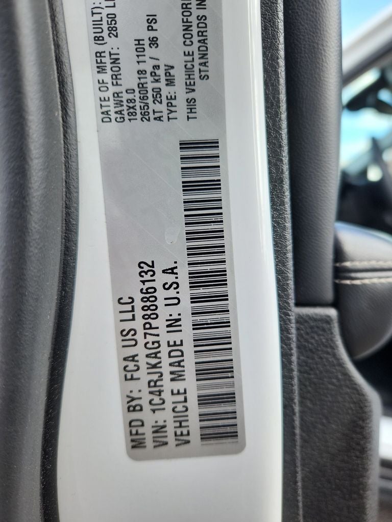 2023 Jeep Grand Cherokee L Laredo 4x4