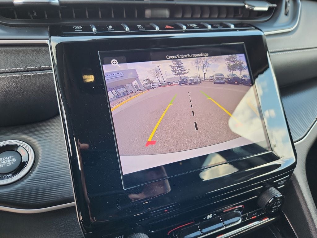 2023 Jeep Grand Cherokee L Laredo 4x4