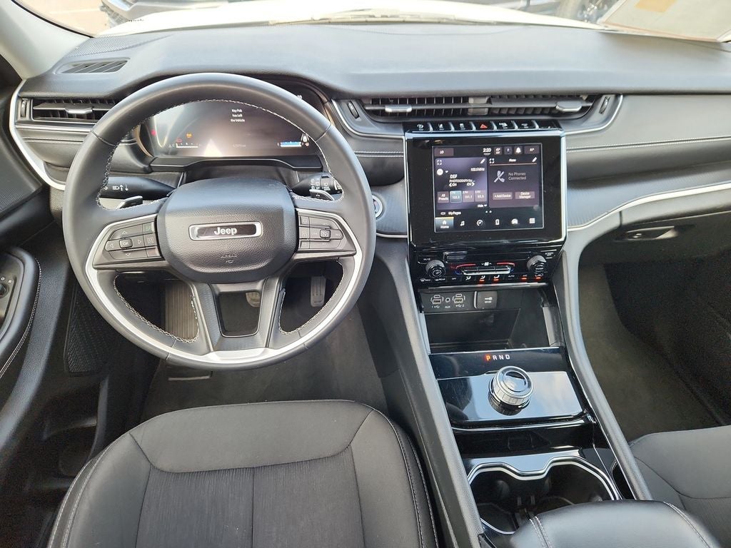 2023 Jeep Grand Cherokee L Laredo 4x4