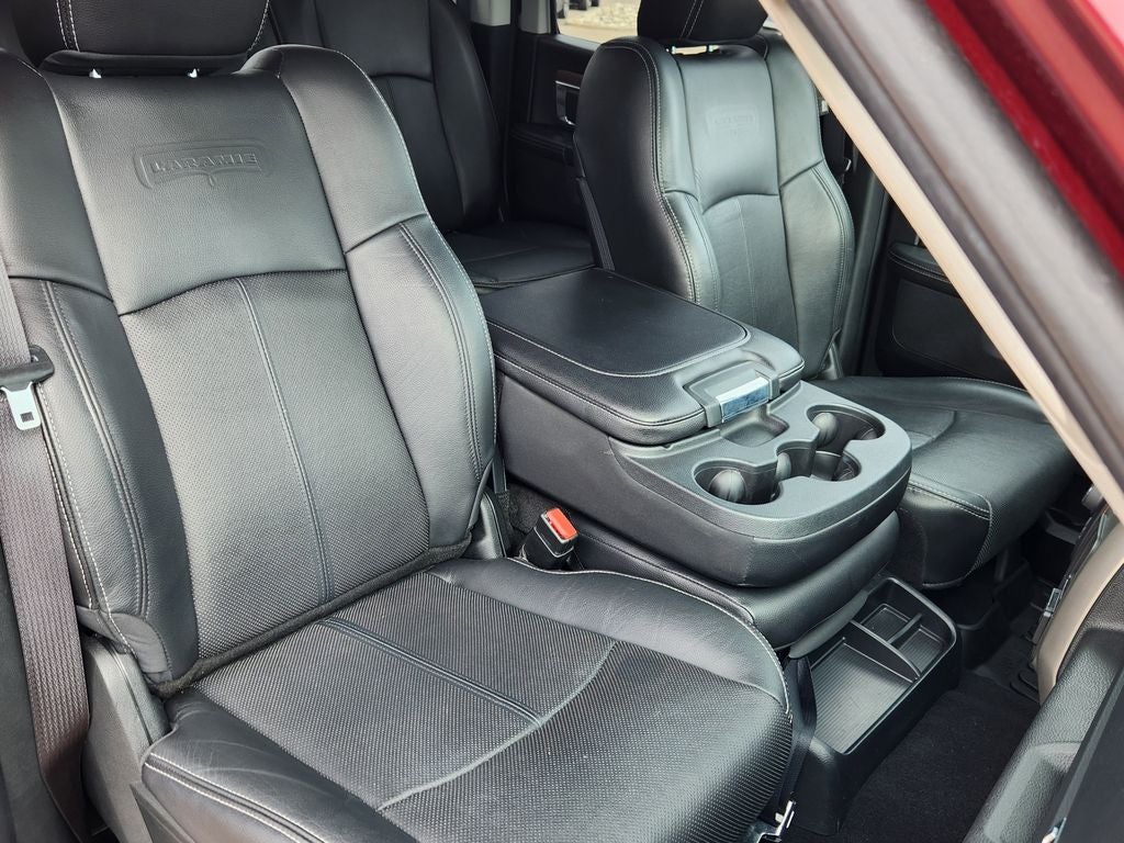 2018 RAM 1500 Laramie Crew Cab 4x4 5'7' Box