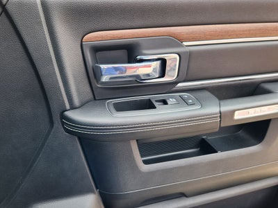 2018 RAM 1500 Laramie Crew Cab 4x4 5'7' Box