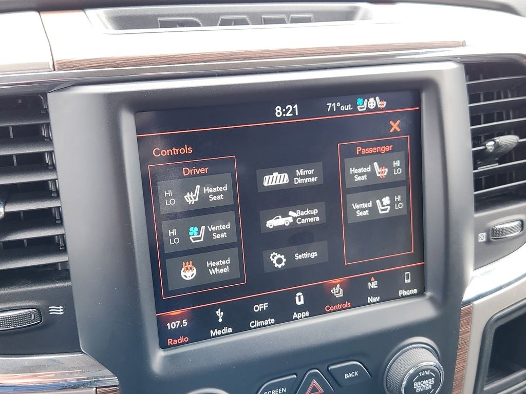 2018 RAM 1500 Laramie Crew Cab 4x4 5'7' Box