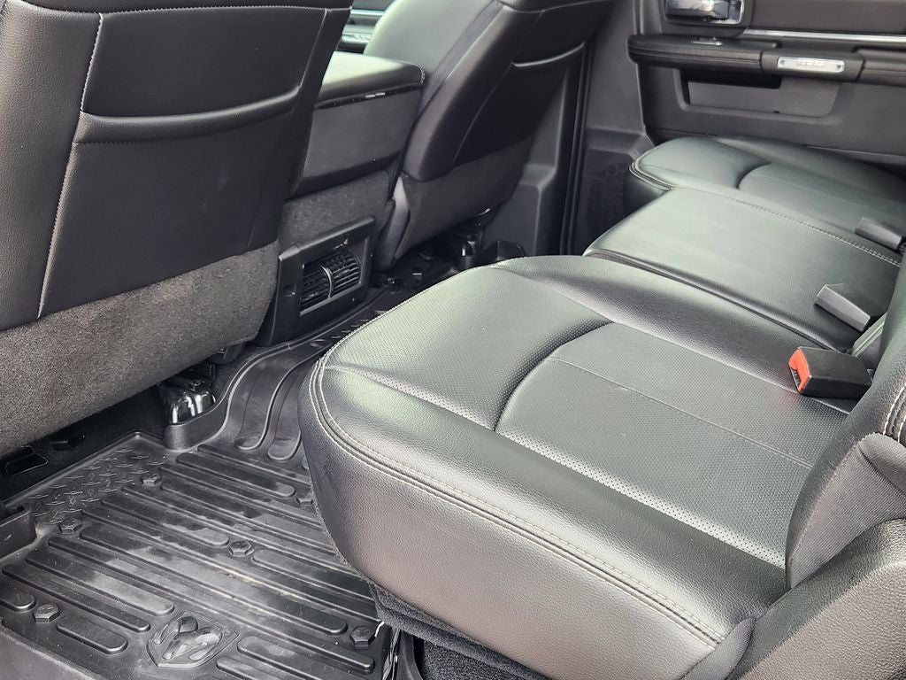 2018 RAM 1500 Laramie Crew Cab 4x4 5'7' Box