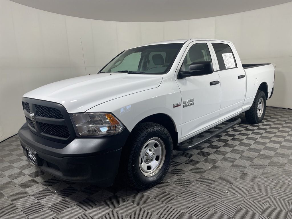 2017 RAM 1500 Tradesman Crew Cab 4x4 6'4' Box