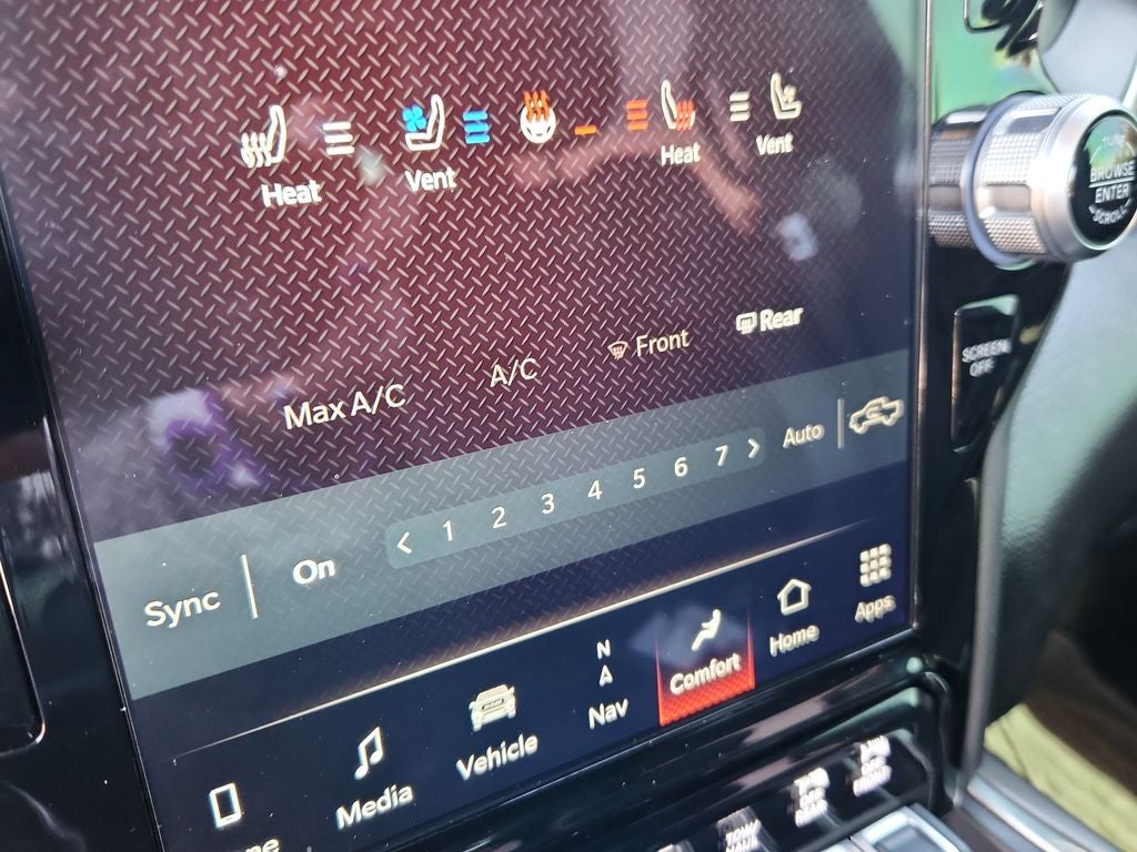 2023 RAM 1500 Laramie Crew Cab 4x4 5'7' Box