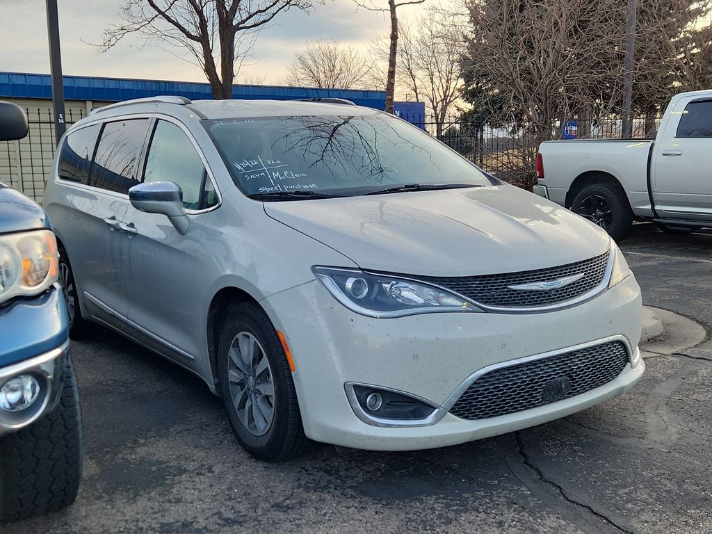 2020 Chrysler Pacifica Hybrid Limited