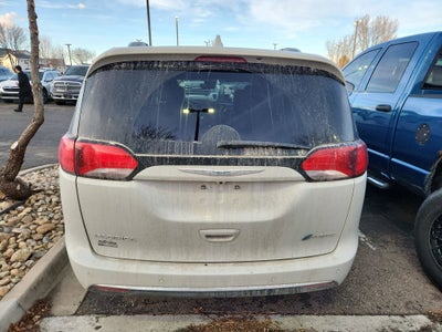 2020 Chrysler Pacifica Hybrid Limited