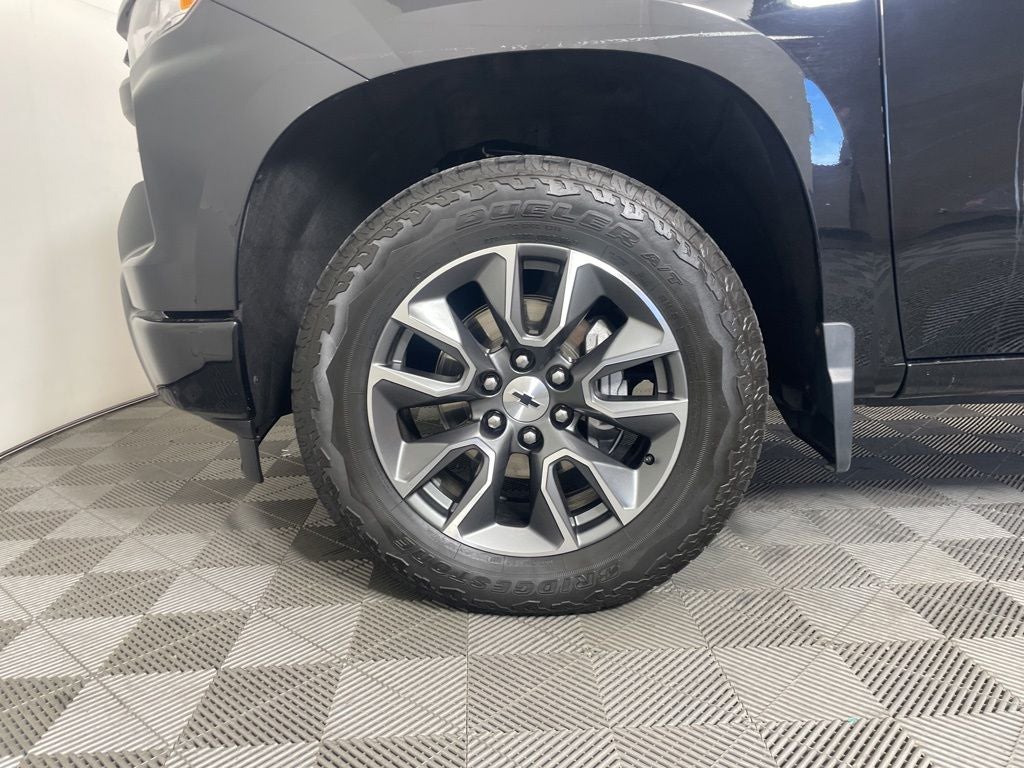 2023 Chevrolet Silverado 1500 4WD Crew Cab Short Bed RST