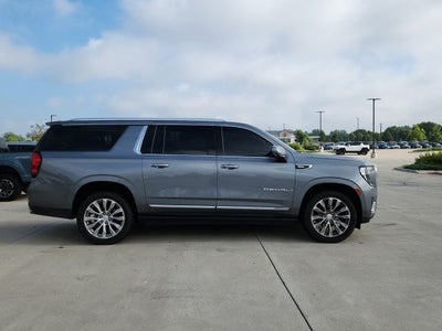 2022 GMC Yukon XL Denali