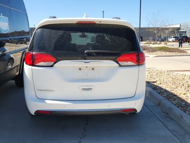 2017 Chrysler Pacifica Touring L Plus
