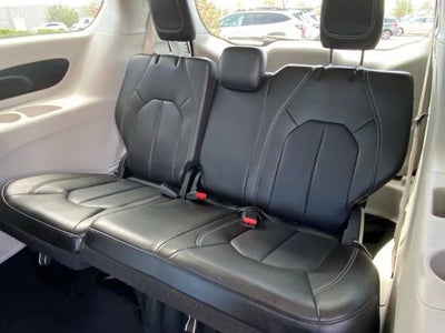 2023 Chrysler Pacifica Hybrid Touring L