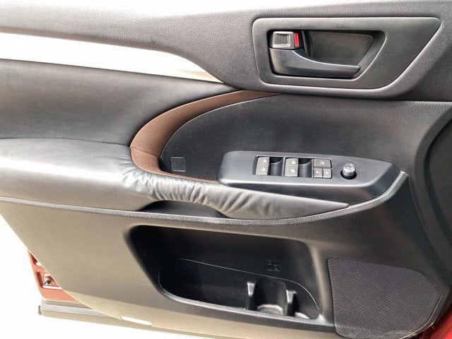 2014 Toyota Highlander LE Plus