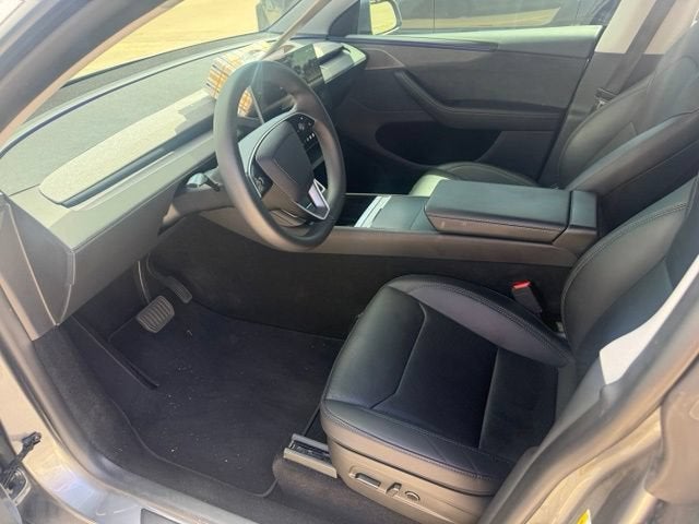 2026 Tesla Model Y Base