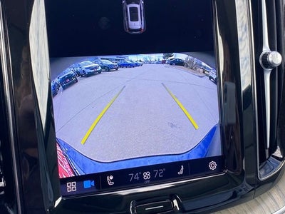 2023 Volvo XC60 Plus Bright Theme