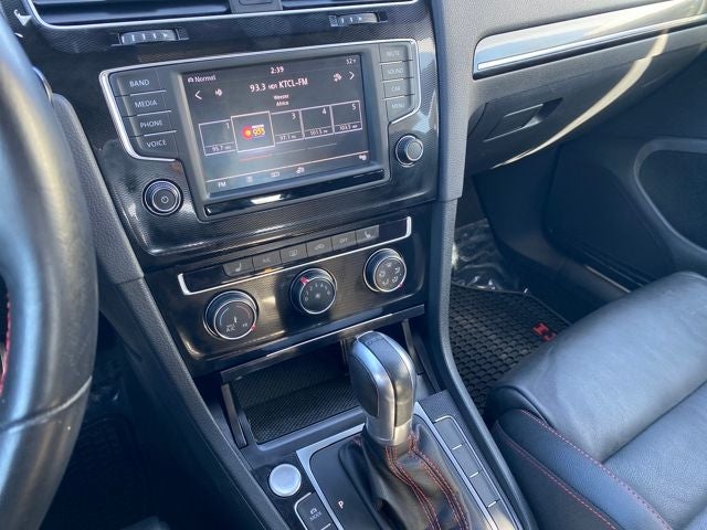 2017 Volkswagen Golf GTI SE