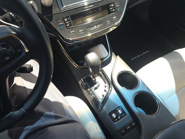 2016 Toyota Avalon XLE