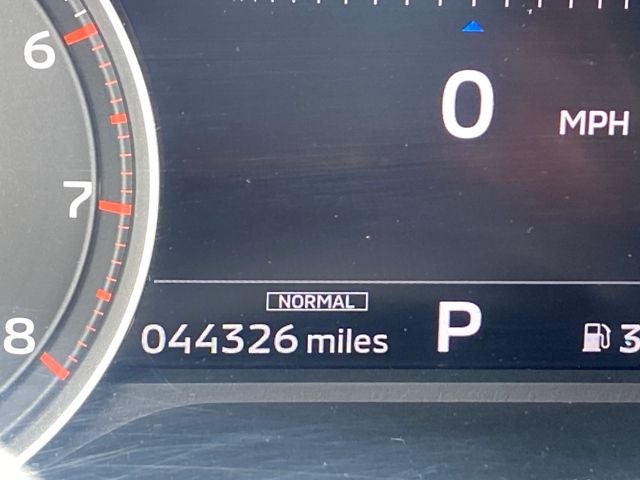 2024 Mitsubishi Outlander Base