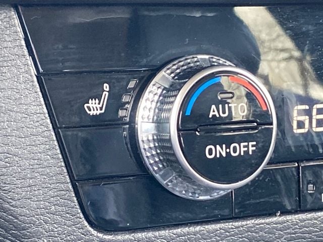 2024 Mitsubishi Outlander Base