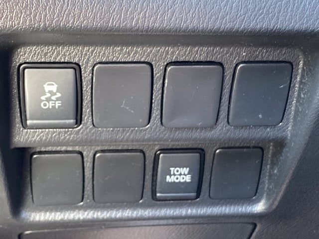 2018 Nissan Pathfinder SV