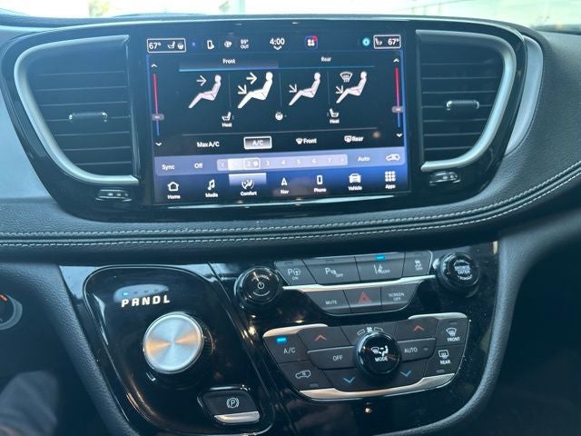 2024 Chrysler Pacifica Hybrid Select S Appearance