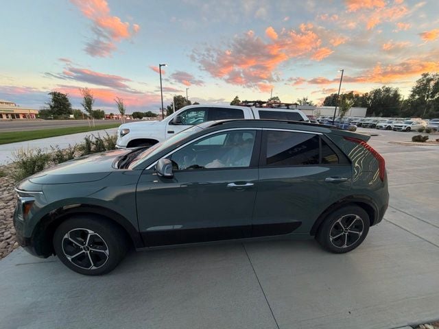 2025 Kia Niro SX