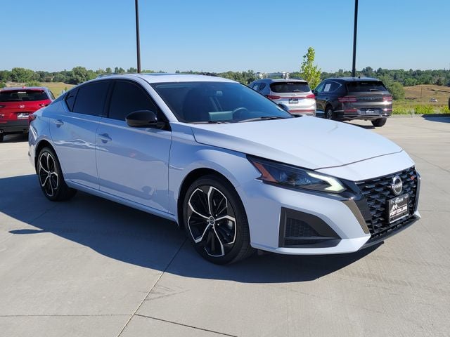 2023 Nissan Altima 2.5 SR
