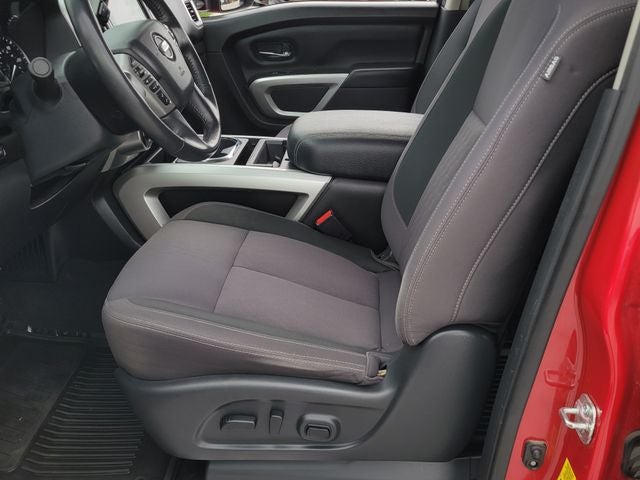 2021 Nissan Titan SV