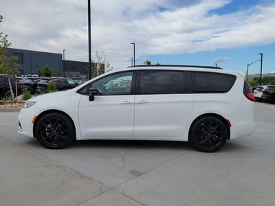 2025 Chrysler Pacifica Limited