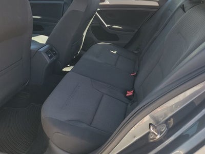 2016 Volkswagen Golf SportWagen S